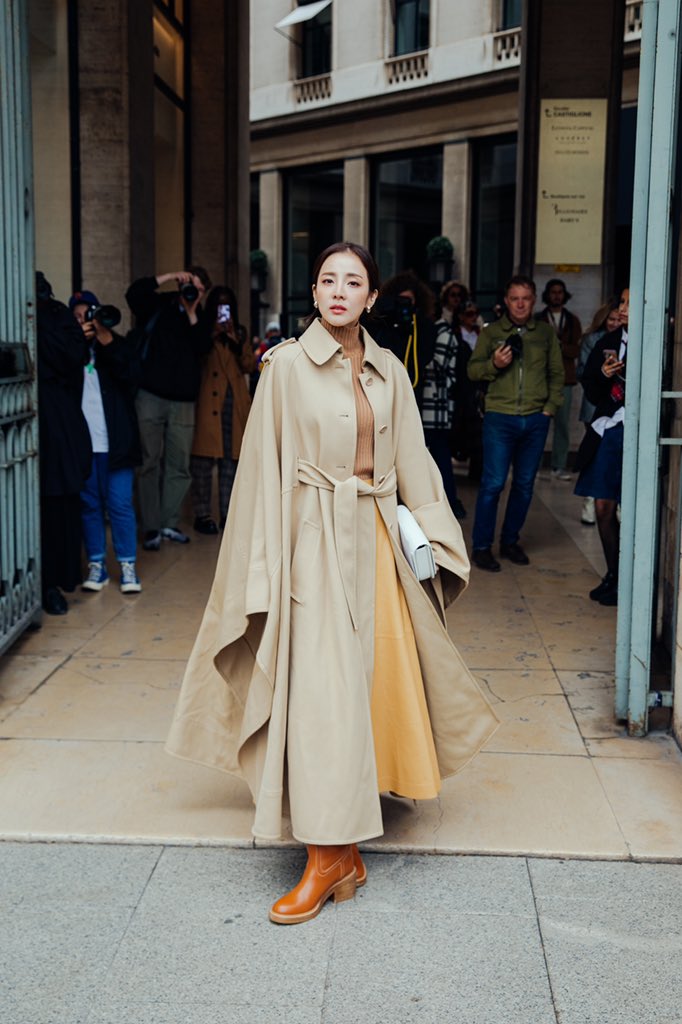 krungy21's tweet image. #Dara #PFW #Chloe