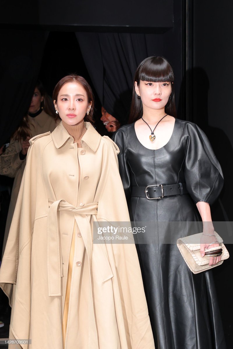 krungy21's tweet photo. #Dara #PFW #Chloe https://t.co/GOiQjot9vu