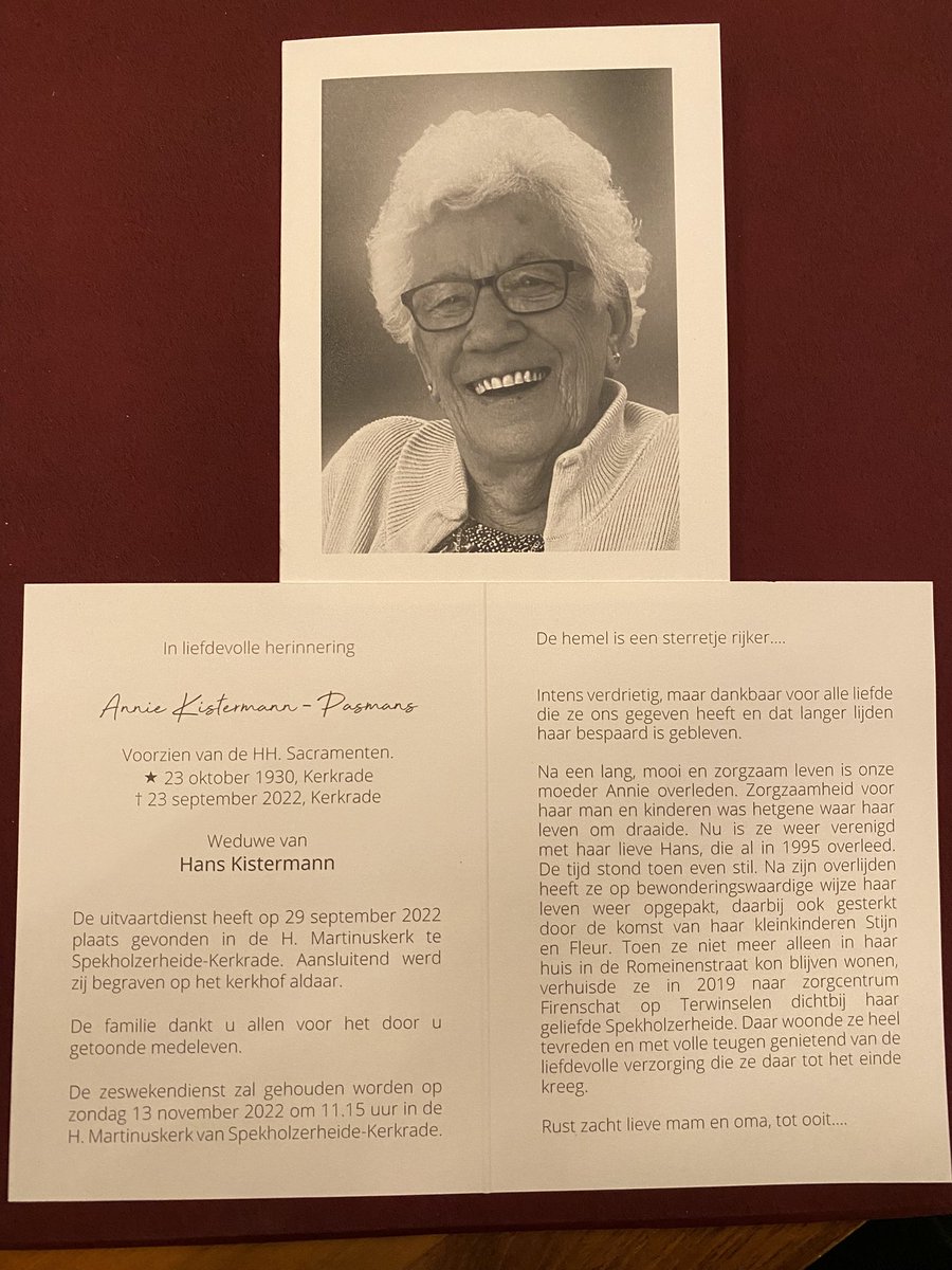 FonKistermann's tweet photo. Vandaag hebben we op een hele waardige en mooie wijze definitief afscheid genomen van onze allerliefste (schoon)mama en oma!

Wij willen iedereen bedanken die, op welke wijze dan ook, met ons meegeleefd heeft. Bedankt voor alle appjes, kaartjes en berichtjes, het deed ons goed! https://t.co/Of4c6cwkGc