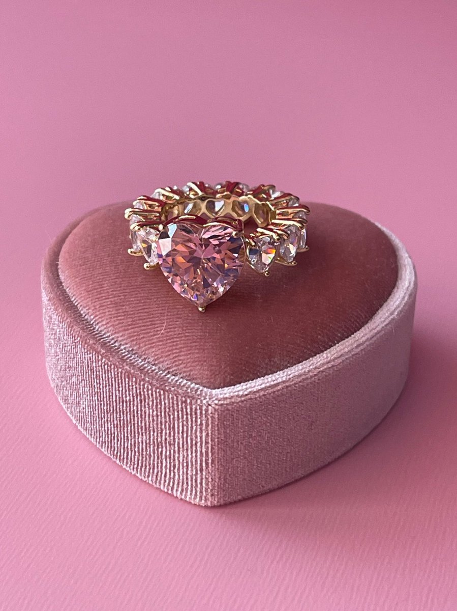 300moods's tweet photo. pink heart crystal ring 💞 https://t.co/4zaTsIoY5N