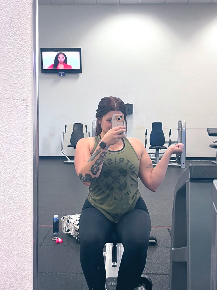 msnesquicky's tweet photo. Can we do cardio now? 🤭 #natural #gymgirl #thick #nsfwtwt https://t.co/CL1xqmgaLH