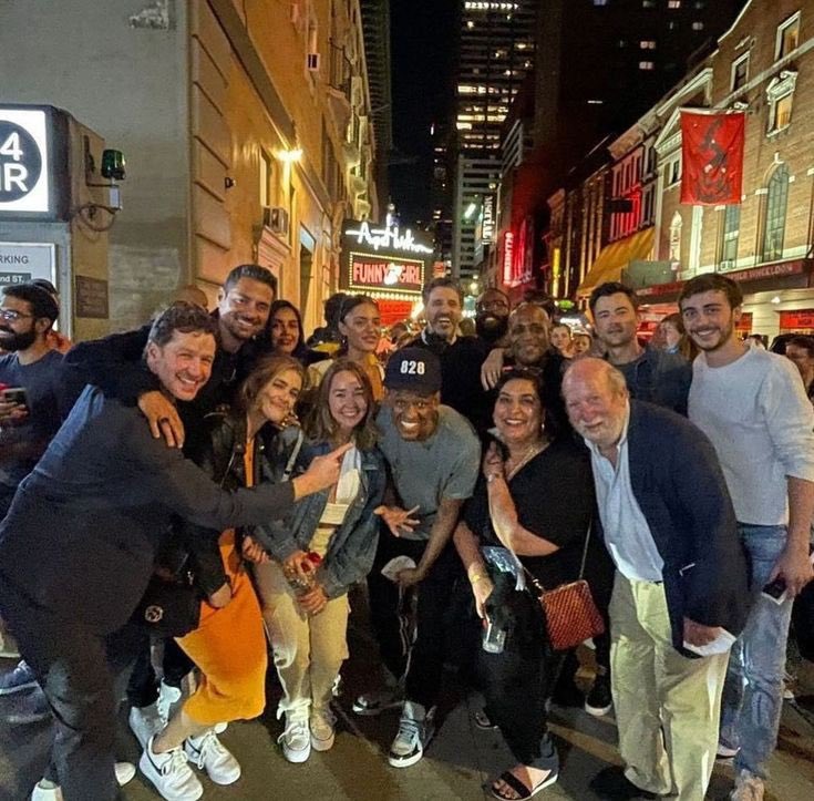 manifesthinker's tweet photo. gonna miss them way too much https://t.co/TXySJWzCO1