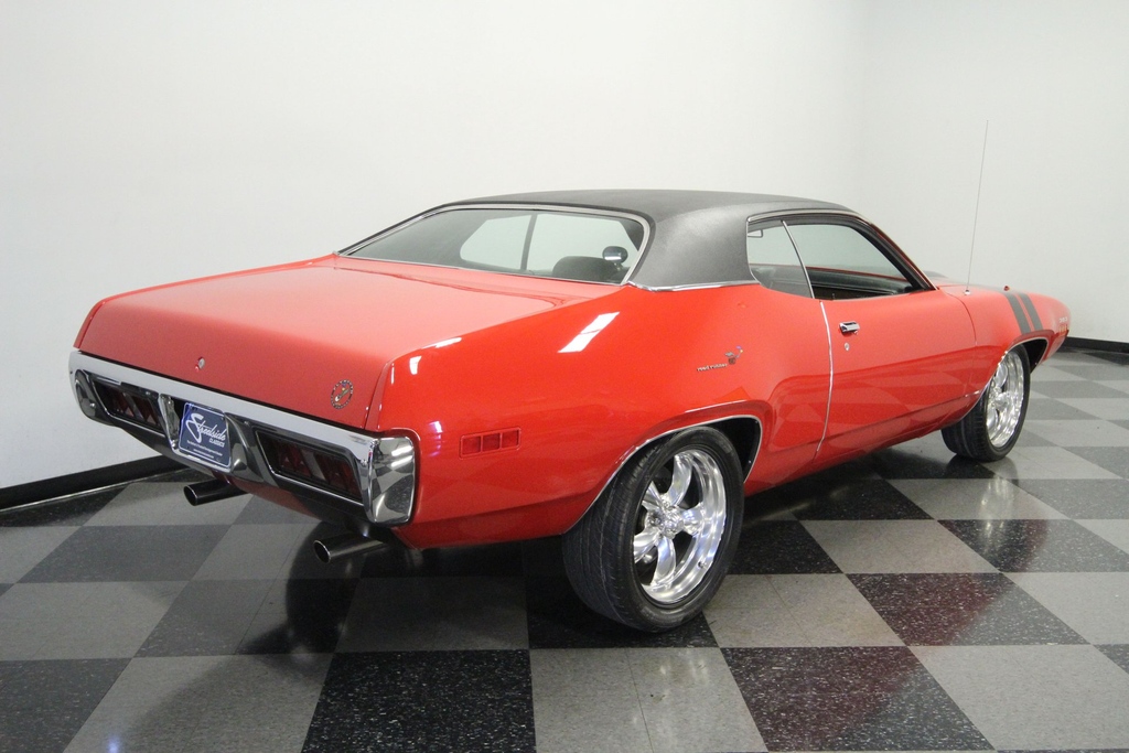 streetsidecars's tweet photo. This rotisserie restored 1971 #Plymouth Road Runner features a 383 cubic inch V8 teamed with a #Torqueflite automatic transmission.
Link: https://t.co/FDkYYQMLjA
#moparornocar #musclecar #sellitwithstreetside #roadrunner #V8 #classicmopar #vintagemopar #classicplymouth https://t.co/JfKor2F3pw