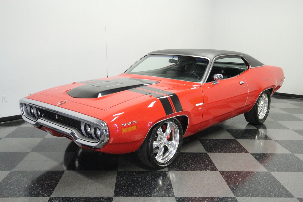 streetsidecars's tweet photo. This rotisserie restored 1971 #Plymouth Road Runner features a 383 cubic inch V8 teamed with a #Torqueflite automatic transmission.
Link: https://t.co/FDkYYQMLjA
#moparornocar #musclecar #sellitwithstreetside #roadrunner #V8 #classicmopar #vintagemopar #classicplymouth https://t.co/JfKor2F3pw