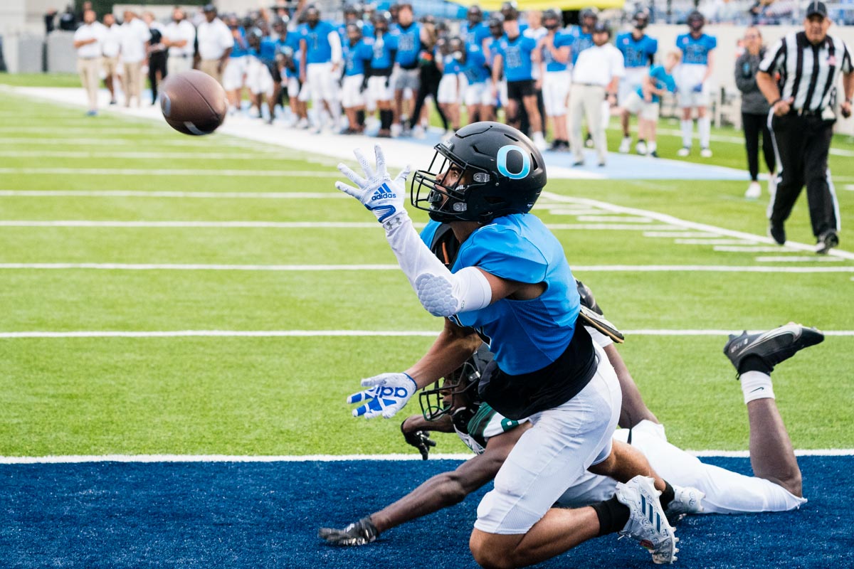 Skills &amp; Amazing Effort where ever he lines up!! Diving, sliding and ⚡️<a href="/HagedonZach/">Zach Hagedon</a> still hauls it in. Great throw by <a href="/Ereidenbach3/">Edward Reidenbach</a> #sneakyfast #shifty <a href="/adidas/">adidas</a> <a href="/adidasfootball/">adidas Football</a> <a href="/MaxPreps/">MaxPreps</a> <a href="/PrepRedzoneSC/">Prep Redzone South Carolina</a> #collegerecruiting #highschoolfootball <a href="/OceansideFootb1/">Oceanside HS Football Recruiting</a>