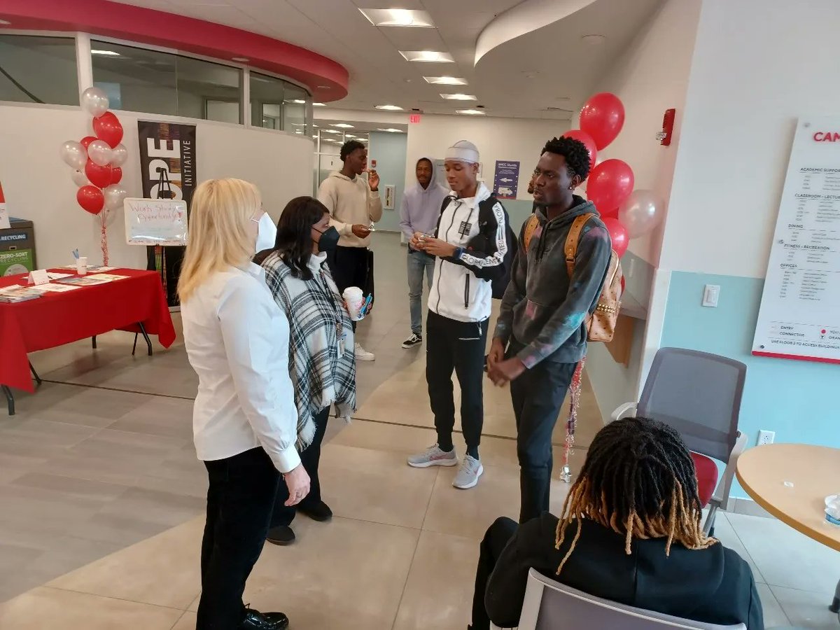 The HOPE crew is growing!

Shoutout to all our scholars, ambassadors, and team members posted up in the B-Lobby spreading the word about HOPE, as well as <a href="/BunkerHillDoS/">Bunker Hill Community College, Dean of Students</a> and Professor/Mental Health Counselor Sartreina Dottin for hanging out with us! #BHCC #HOPE