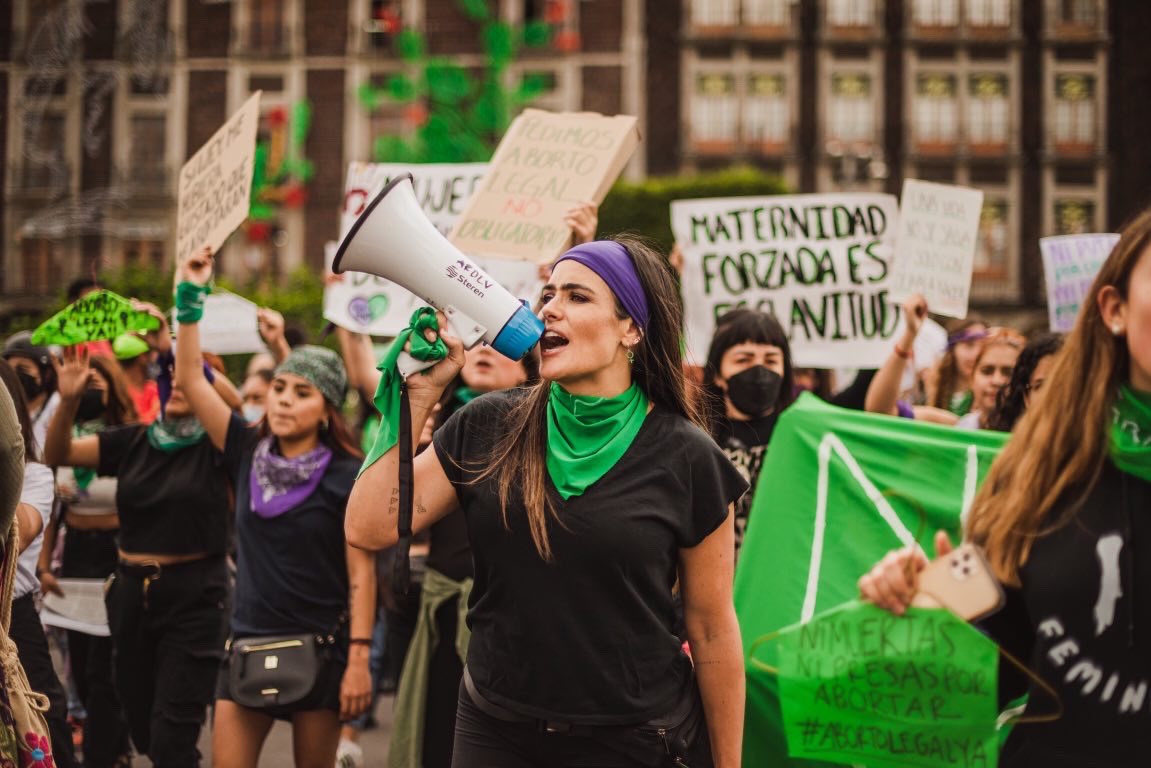 AlessandraRdlv's tweet photo. La maternidad forzada es esclavitud💚 https://t.co/7SbHLvhQsb