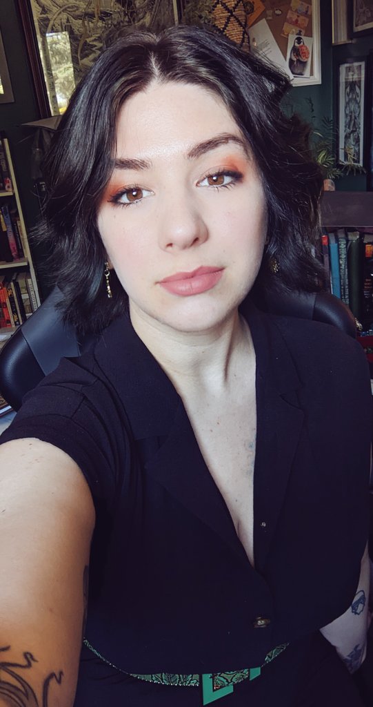 Diana DiMicco- Haunting near you, TODAY! on Twitter: "Interview ready 😤 https://t.co/TRq9g5fbvz