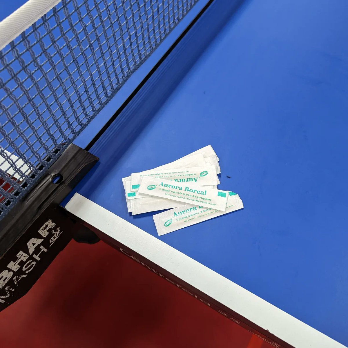 pedrofigcerto's tweet photo. Como preciso de espaço em casa já comecei a deixar palitos em todos os restaurantes, ubers e mesas de ping pong por onde vou passando. https://t.co/H5Bn15AmQV