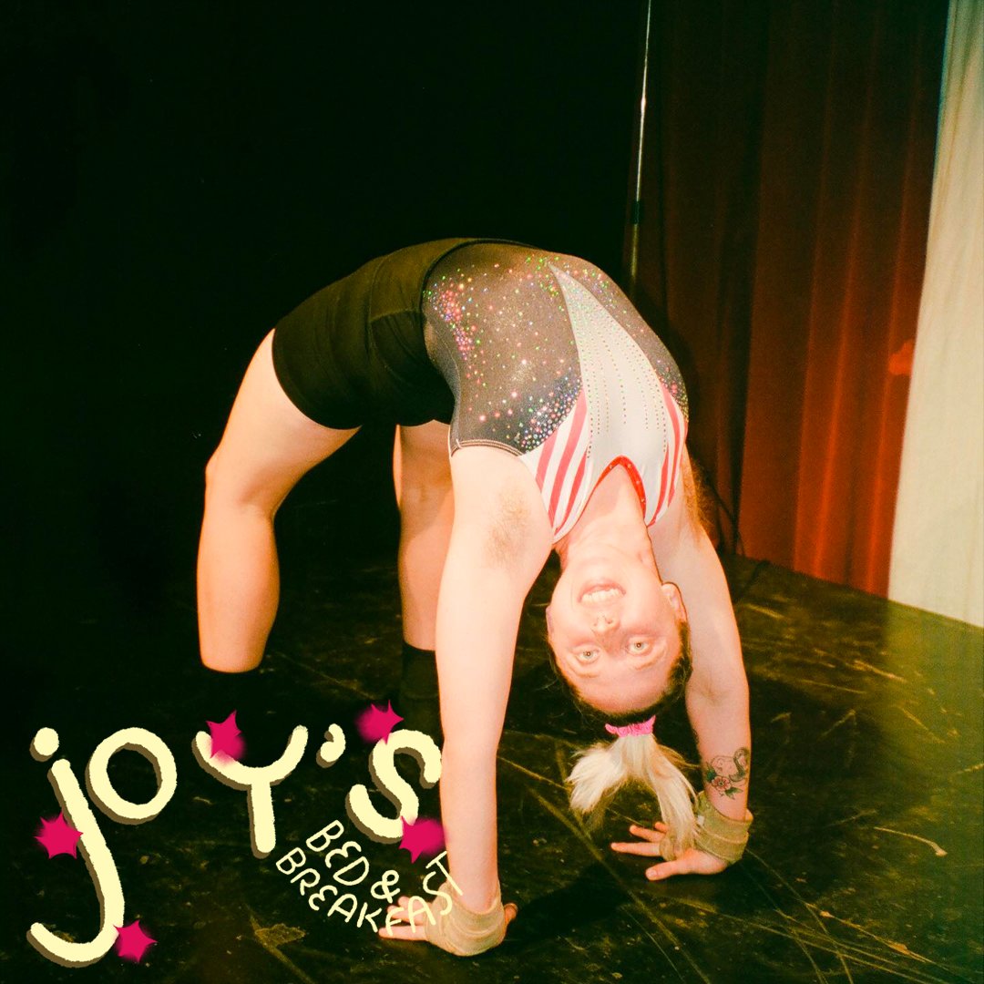 joysbnb's tweet photo. 🏩 THIS SUNDAY! 7PM at @elysiantheater! 🏩

the B&amp;B is taking a little trip thru 📖 THE GUEST BOOK 📖

feat @itsrozhernandez, @ferretslut69, @jetzotime, @dootiecream and MORE !!!

🛎 hosted by @jessyonsocial + @isabellagerasole 🛎

🎟 TIX: https://t.co/iIEHEnsNLd https://t.co/R0YUGfist0