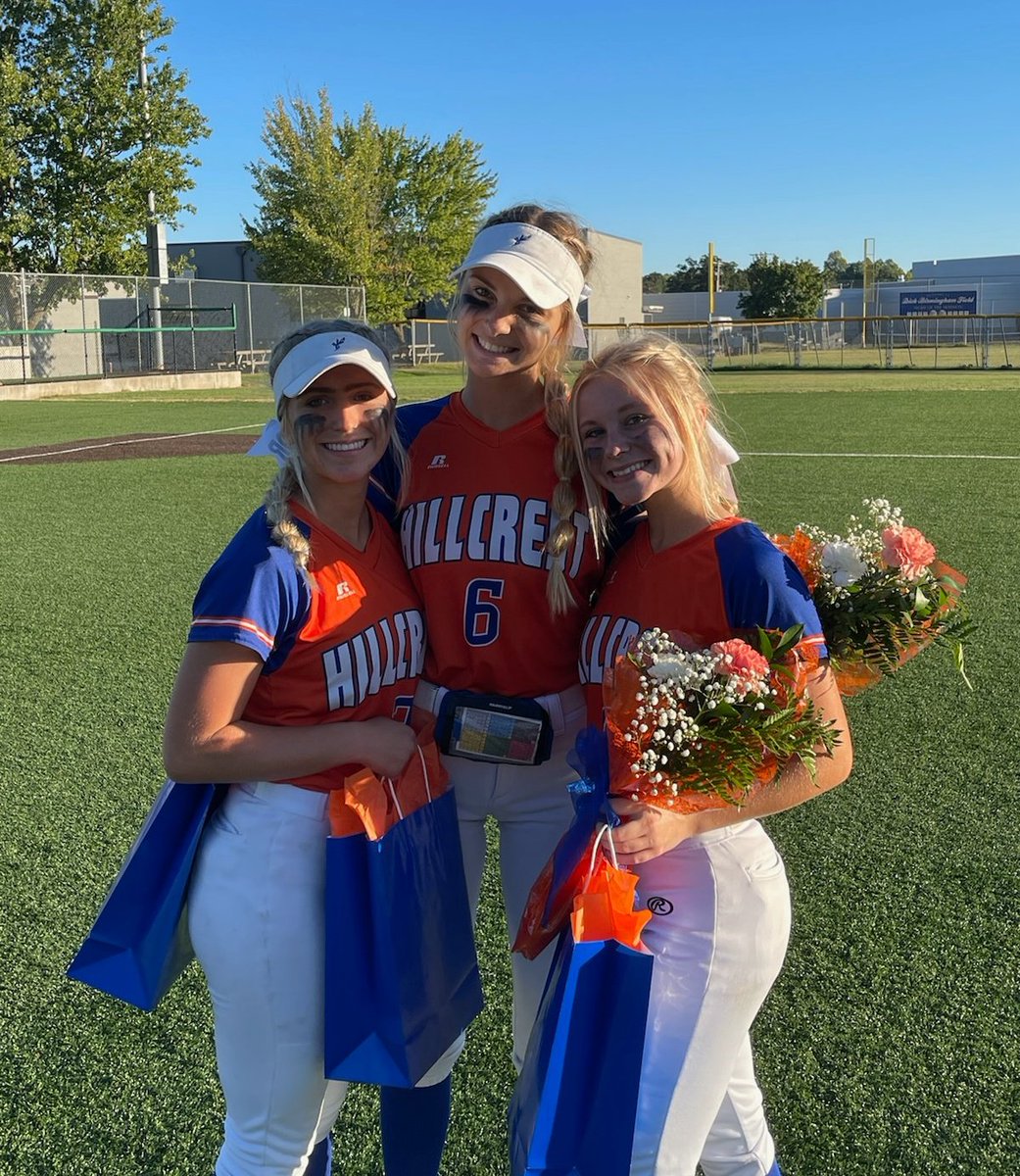 Congrats to our softball Seniors! 🥎