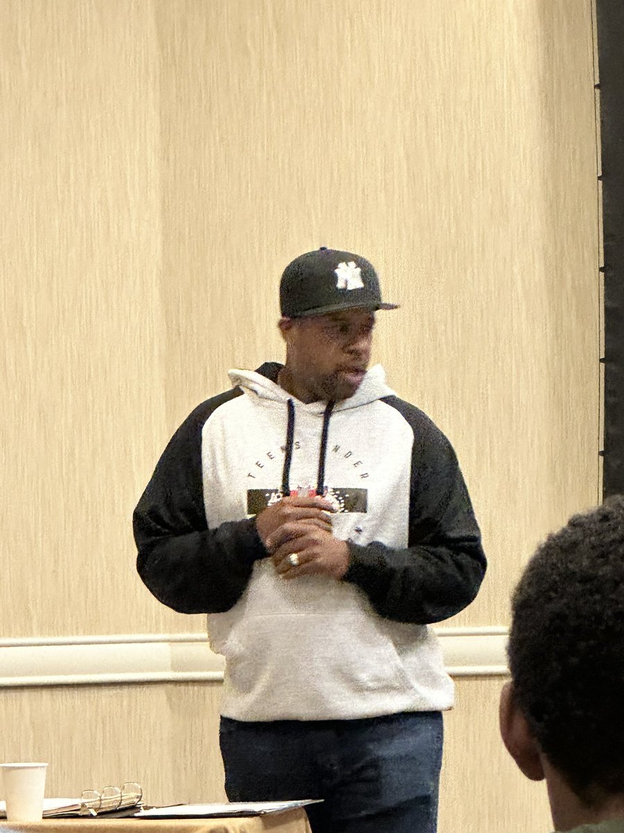 MrMikeRegan's tweet photo. Shout out to our very own @newburghschools School Social Worker, Shamar Watson for presenting a powerful #HipHopTherapy workshop at todays Minorities in Criminal Justice Conference attended by our NFA Students and other DCJS professionals. #HHT https://t.co/2iBG9mRK6a