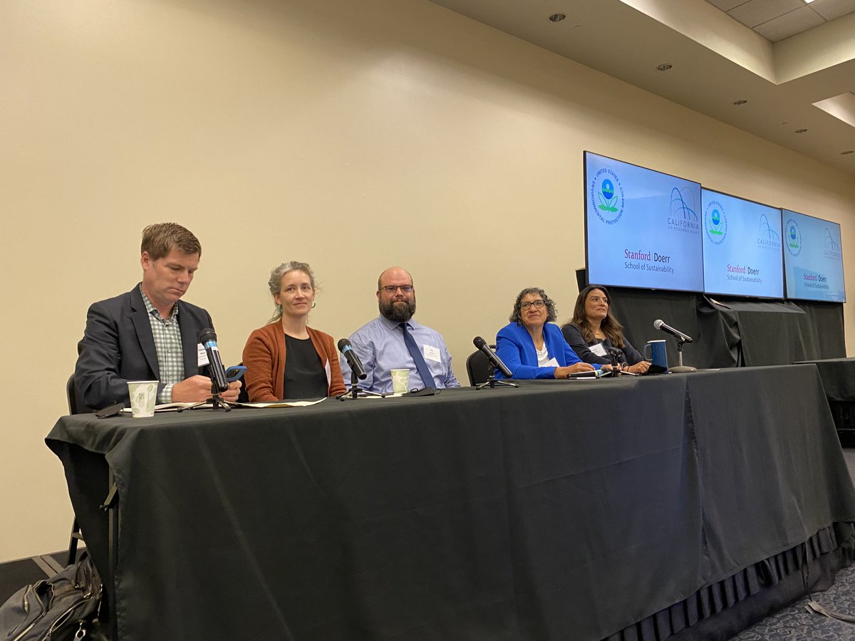 EPAregion9's tweet image. Today @EPA cosponsored a Carbon Capture &amp;amp; Sequestration symposium w/ @AirResources, @stanforddoerr, @littlemanila, &amp;amp; @edgecollabs in Stockton. Academics, community groups, government, &amp;amp; industry are engaging in honest dialogue &amp;amp; active learning about community concerns on CCS.