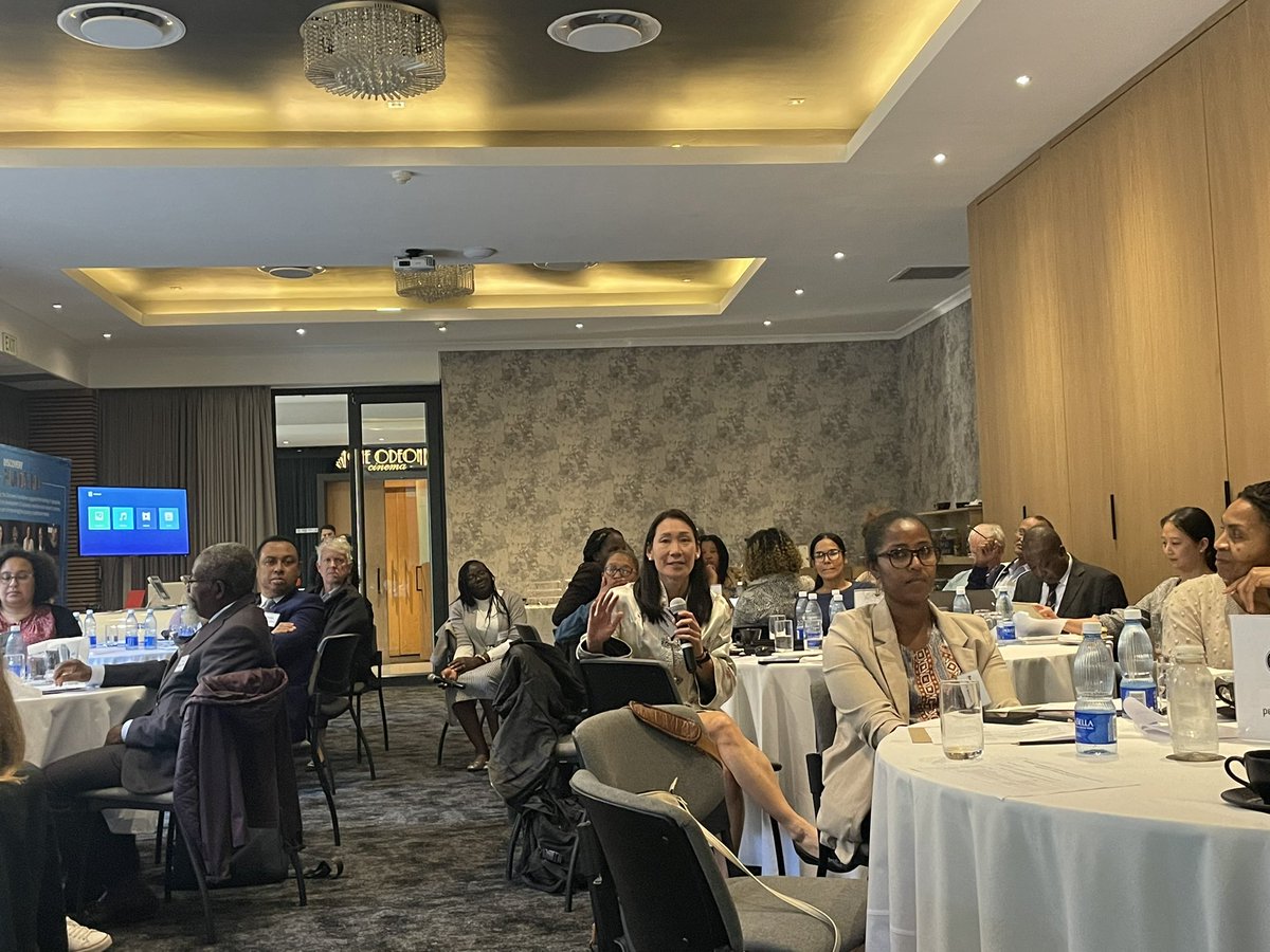 Spdpleroux's tweet photo. #AfroSurg3 : Day 2🙌
1.) Identifying &amp; understanding communities to include in surgical networks
2.) Communities as change agents in surgical policymaking

Multiple excellent discussions: from lessons learned from HIV activism in 🇿🇦, to The Role of the Community in Surgery in 🇬🇭 https://t.co/qmogrItODu