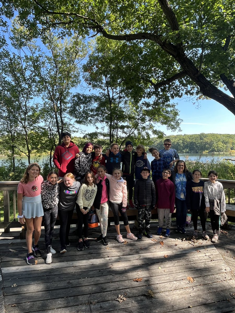 So happy I was able to join the fun at <a href="/SunriseLakeOEC/">Sunrise Lake NSSEO</a> today with our <a href="/WindsorWildcats/">WindsorWildcats</a>! <a href="/FanFlauters/">Janine Flauter 📝🍎⚡🌈☮🌌 (she/her)</a> @mrsleberecht @AmyPinski