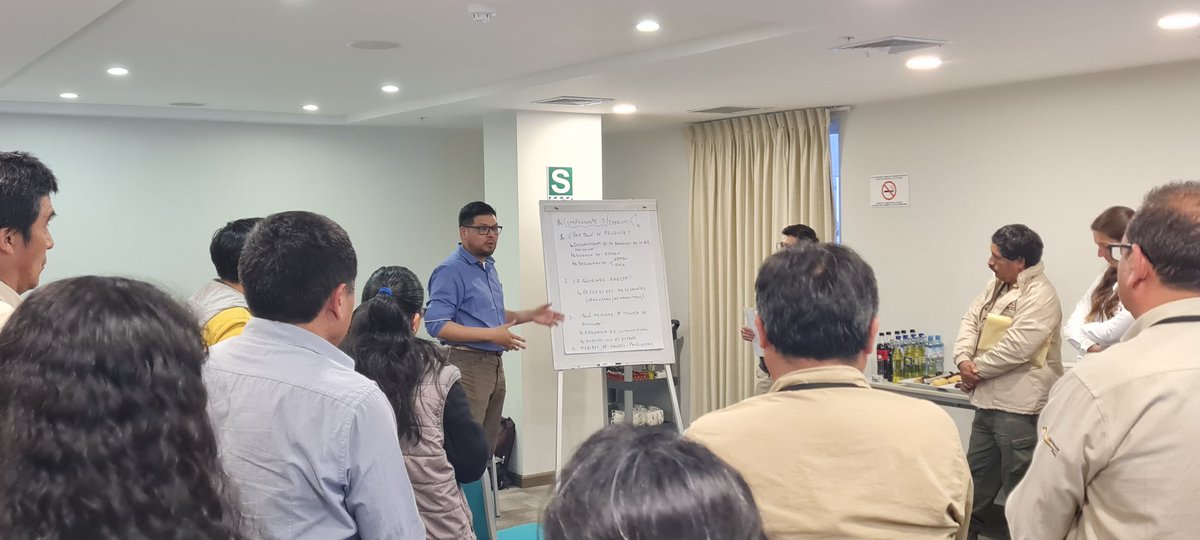 MarcoRuizSe's tweet photo. Empezando los talleres de género y gestión ambiental y social junto con 4 áreas naturales protegidas del ámbito marino costero del Perú @SERNANP y socios estratégicos @ImarpePeru @spdaorg @TNCLatinAmerica @ConcienciaMarina @ConsorcioManglares #ProyectoBAF @BlueActionFund https://t.co/RYqAgKJbGd