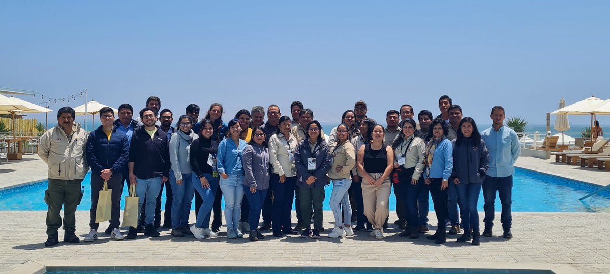 MarcoRuizSe's tweet photo. Empezando los talleres de género y gestión ambiental y social junto con 4 áreas naturales protegidas del ámbito marino costero del Perú @SERNANP y socios estratégicos @ImarpePeru @spdaorg @TNCLatinAmerica @ConcienciaMarina @ConsorcioManglares #ProyectoBAF @BlueActionFund https://t.co/RYqAgKJbGd