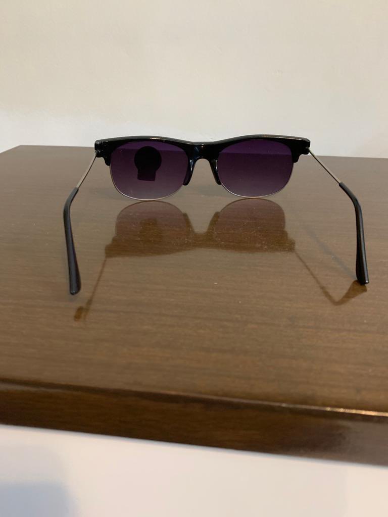 Jazz_Lee58's tweet photo. @Flipkart *SCAM ALERT*
I ordered Ray Ban Rb3016 w0365 &amp; I received a FAKE product(see pics). There is no Ray Ban authentication on it. I put in d return request &amp; it was denied. I am never ever buying anything again from Flipkart #scam #raybanscam #flipkartscam #noaccountability https://t.co/MXKrc7xy4o