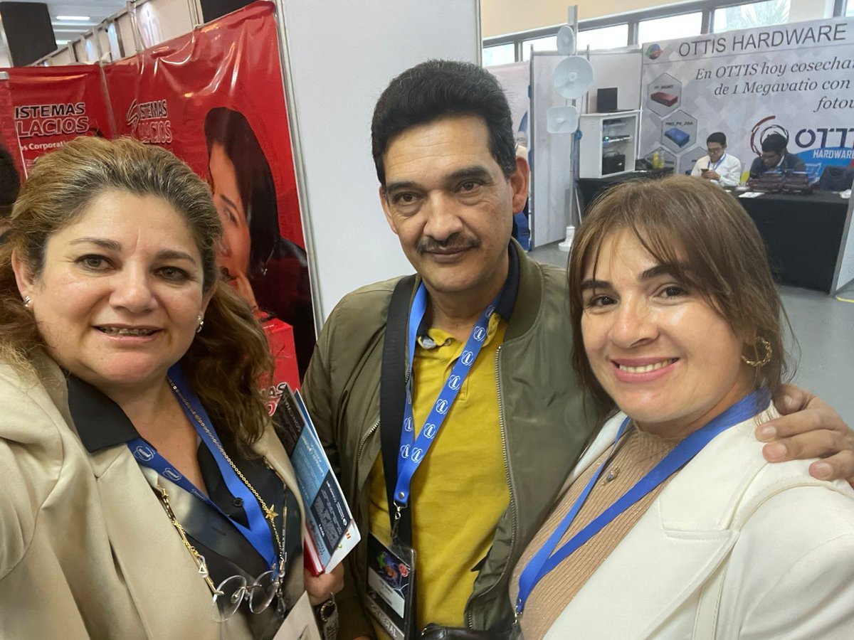 RedInterTvCol's tweet photo. .@naisp_colombia - Qué alegría encontrar gente maravillosa en +ISP de Naisp. Saludos a los Peña orgullo de la Industria Nacional de Telecomunicaciones.
#ISP #NAISP #RedIntercableTvColombia #Telecomunicaciones https://t.co/tcS1Zsjm1g