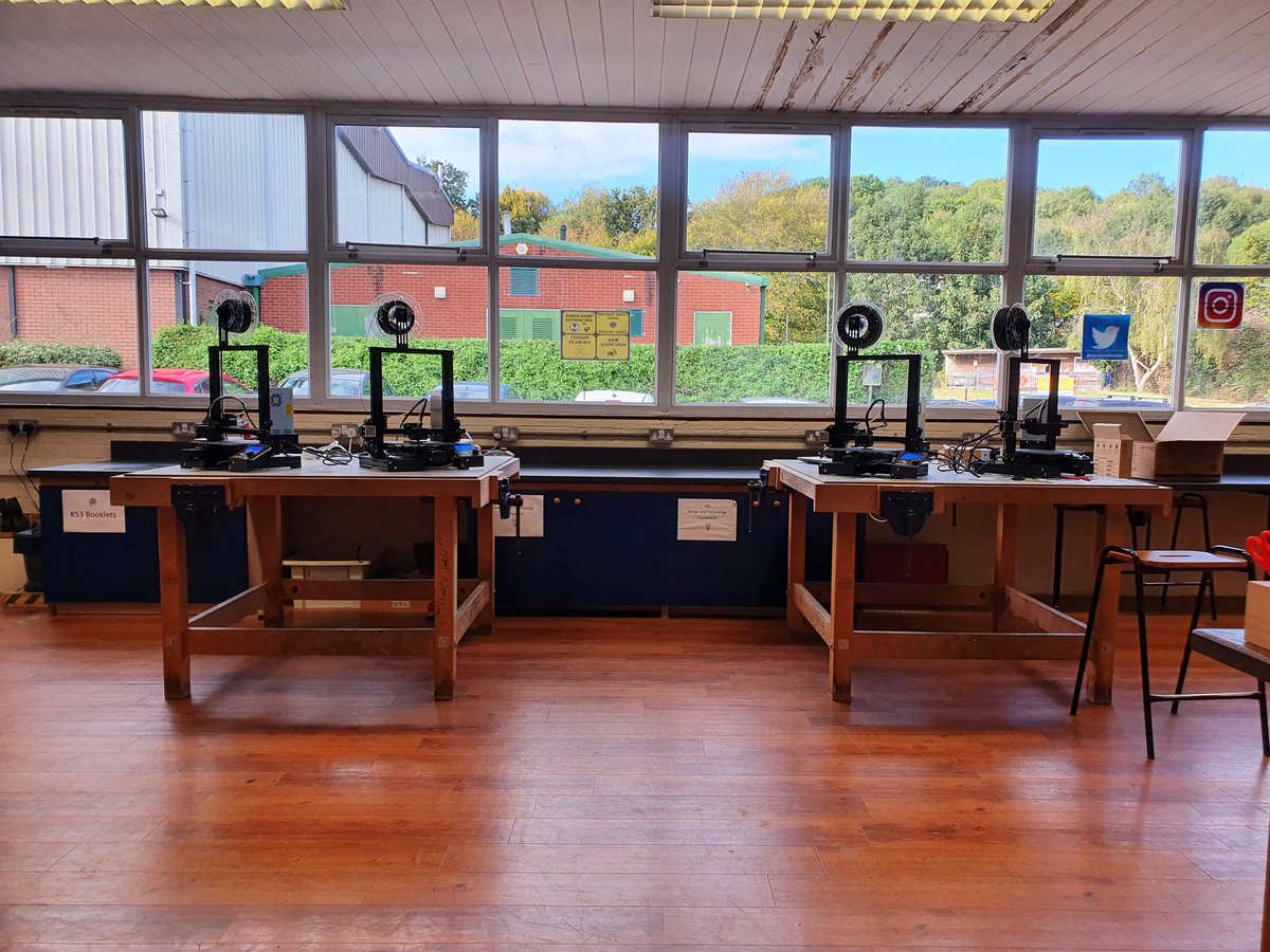 MsLangeFoodTech's tweet photo. Year 6 open day at @gordanosch. Lovely to have met everyone this evening, and show what the DT department has to offer #designandtechnolgy #Proud #year6 https://t.co/n60F7jhz6E