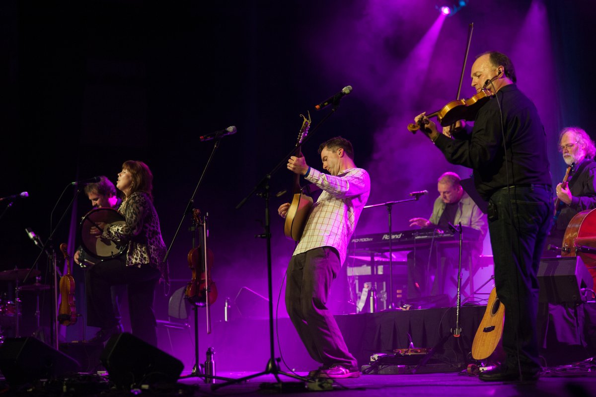 We're rising again and dancing a jig. The <a href="/Celtic_Colours/">Celtic Colours International Festival</a> International Festival will go ahead next week despite Hurricane Fiona’s attempts to cancel the signature festival!

Read more:
cbisland.com/blog/important…
#visitcapebreton #unamaki #visitnovascotia