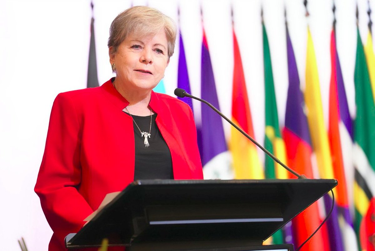 Apoyamos la posición del hermano presidente de #México, @lopezobrador_, que propuso a @aliciabarcena para dirigir el Banco Interamericano de Desarrollo #BID. Conocemos su capacidad, integridad, trayectoria y compromiso con el progreso de la región.