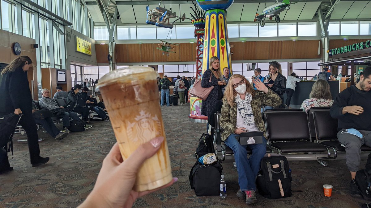 JessikaGuse's tweet photo. Could this day get any better?
Free airport starbys AND @Hank_68 is on my flight to #YQR ๐ฅณ
@CdnFarmWriters here we come!
#CFWF22
#FlyYYC https://t.co/HnLORc3CM2