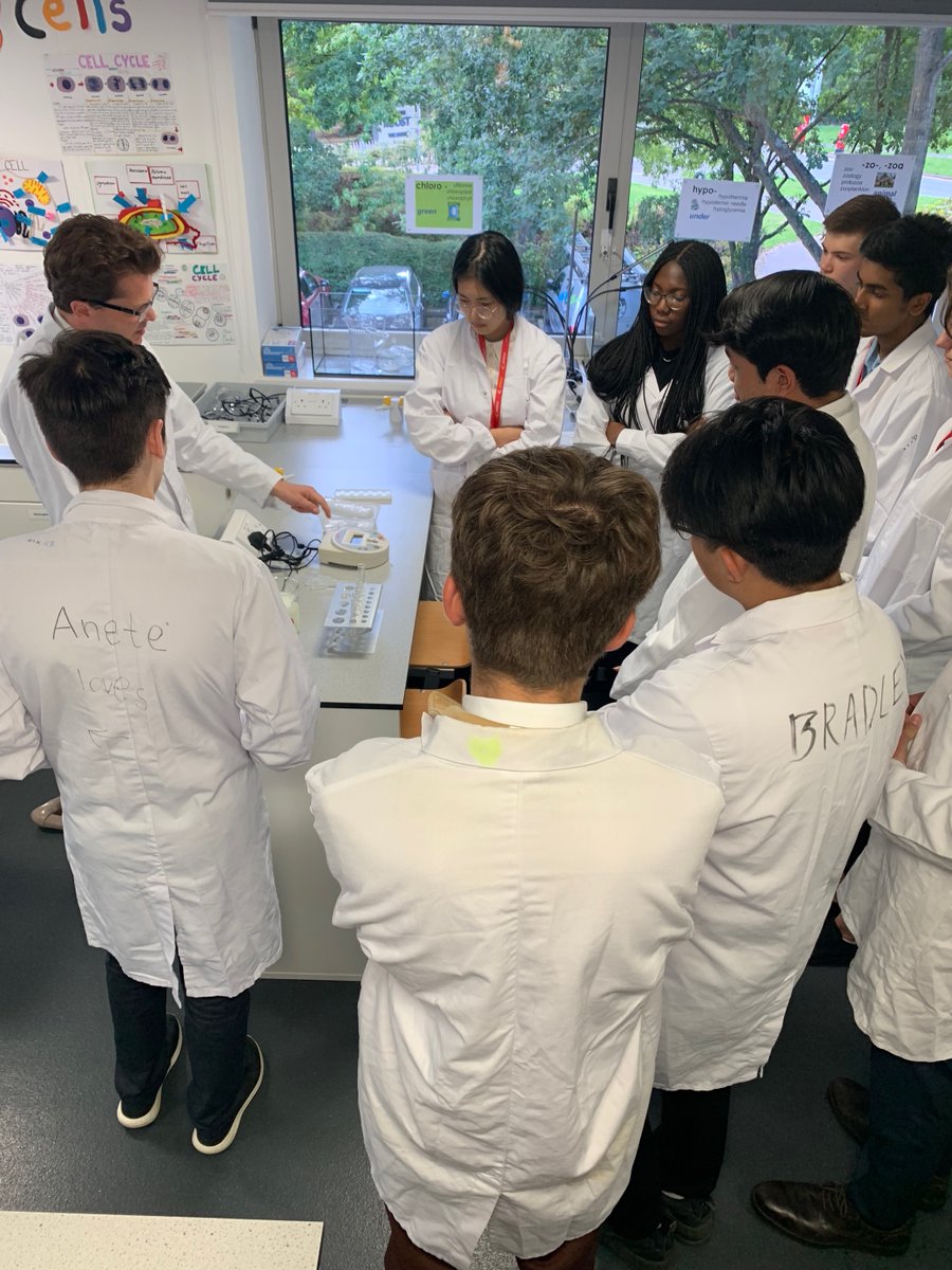 andykemp's tweet photo. Really great to see our new #STEMCommunication programme up and running here at @natmatsci. This programme will ensure our students leave not only as great mathematicians and scientists but also with the skills to share this knowledge with others! #RunWithTheSwift https://t.co/pKqd3NOTHg