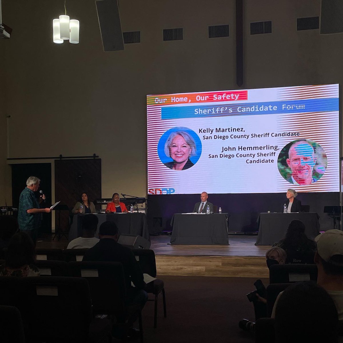 SDOPorganizing's tweet photo. Nearly 150 community members showed up last night to witness the San Diego Sheriff Candidate Forum. The candidates, Kelly Martinez and John Hemmerling, were asked questions that the SDOP community deemed important, including homelessness, jail deaths, immigration and racial bias. https://t.co/Au0xW11fSx