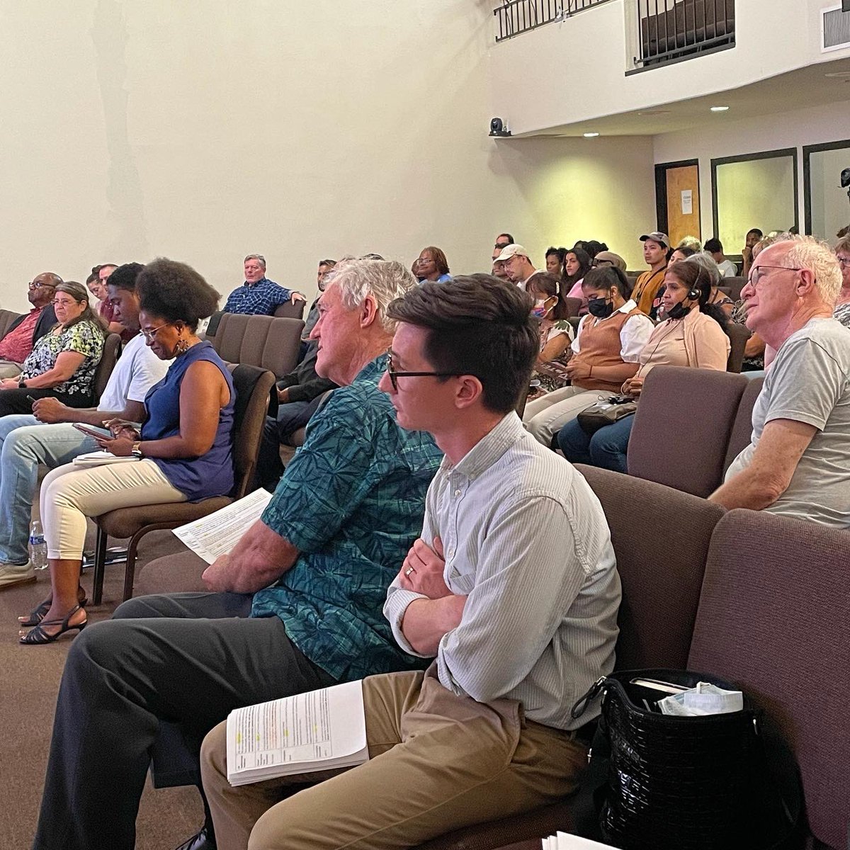 SDOPorganizing's tweet photo. Nearly 150 community members showed up last night to witness the San Diego Sheriff Candidate Forum. The candidates, Kelly Martinez and John Hemmerling, were asked questions that the SDOP community deemed important, including homelessness, jail deaths, immigration and racial bias. https://t.co/Au0xW11fSx