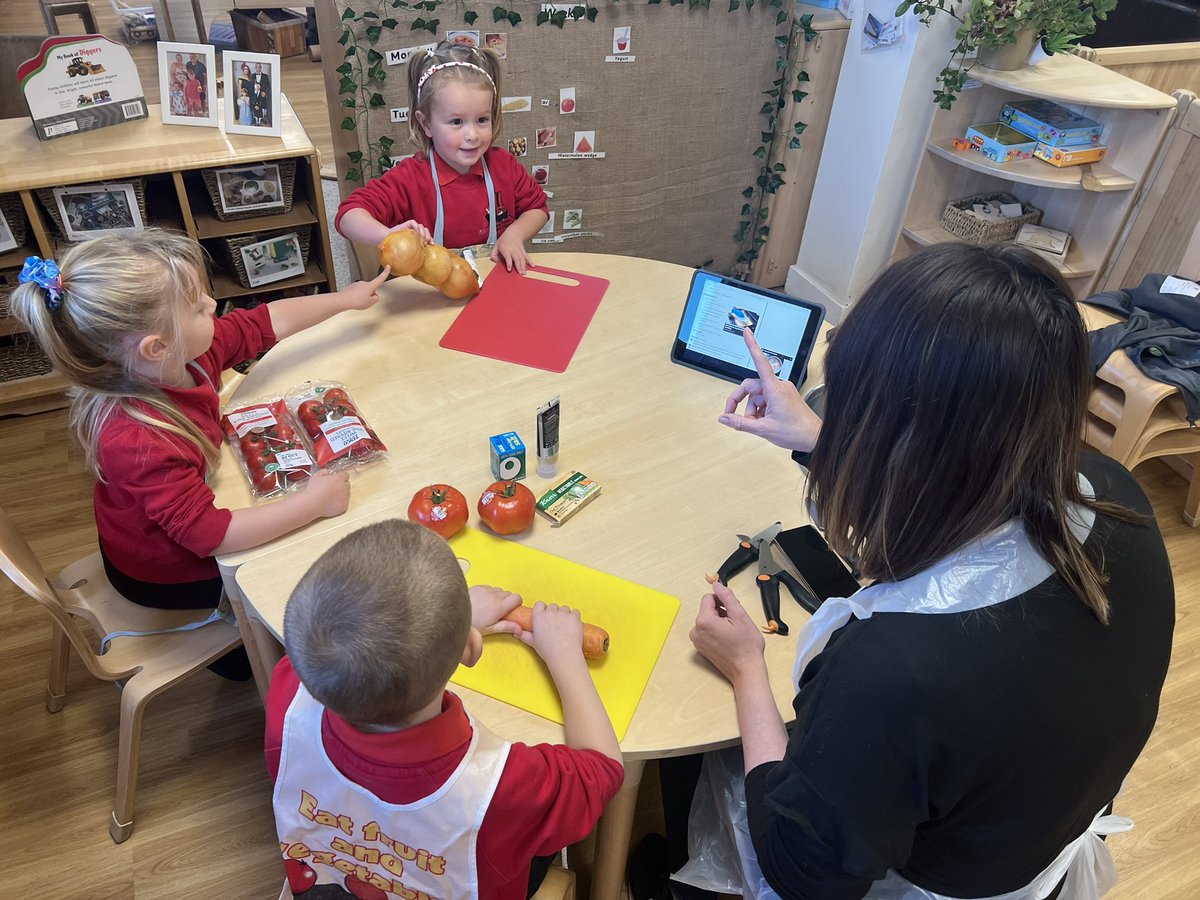 BPSnursery's tweet photo. A request to make Tomato soup this week. This time we used the ipad to search for a recipe. We looked at the pictures of the ingredients making sure we had everything we needed from the nursery larder.
Some children chose to have some soup along with lunch. #marvellousmealtimes https://t.co/p4dmOL104s