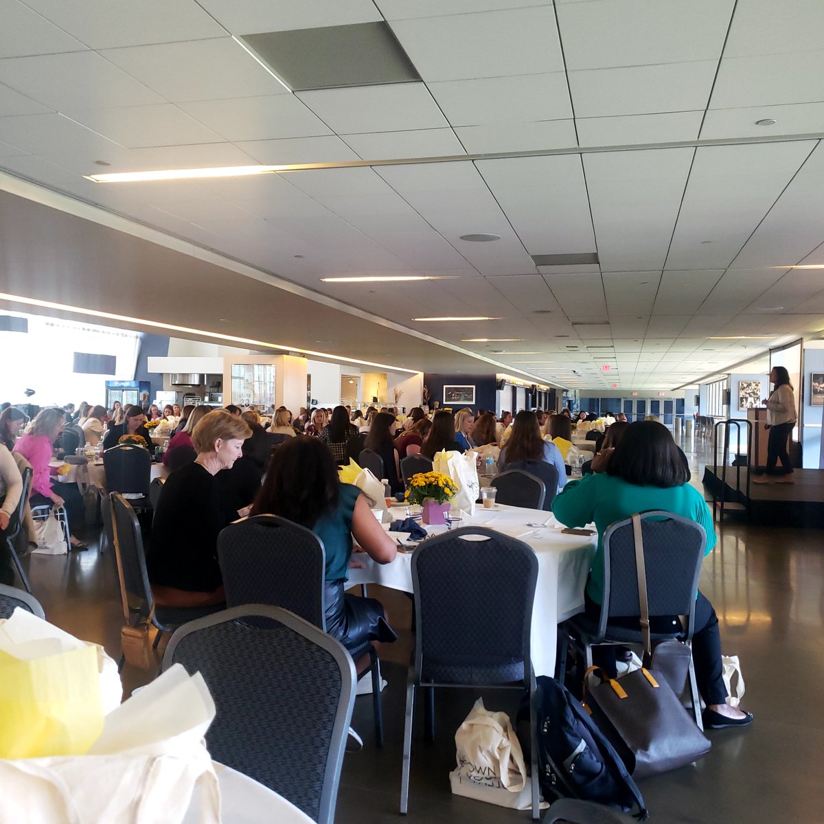 LeadershipLaura's tweet photo. One week later and we are still on cloud 9! The Leadership Delta team was honored to work alongside Pohlad Companies to create a day of connection, inspiration, and community for 200 of their women leaders.

#pohladwomenssummit2022 #empoweringwomen #bethedelta https://t.co/nBAbdORda3