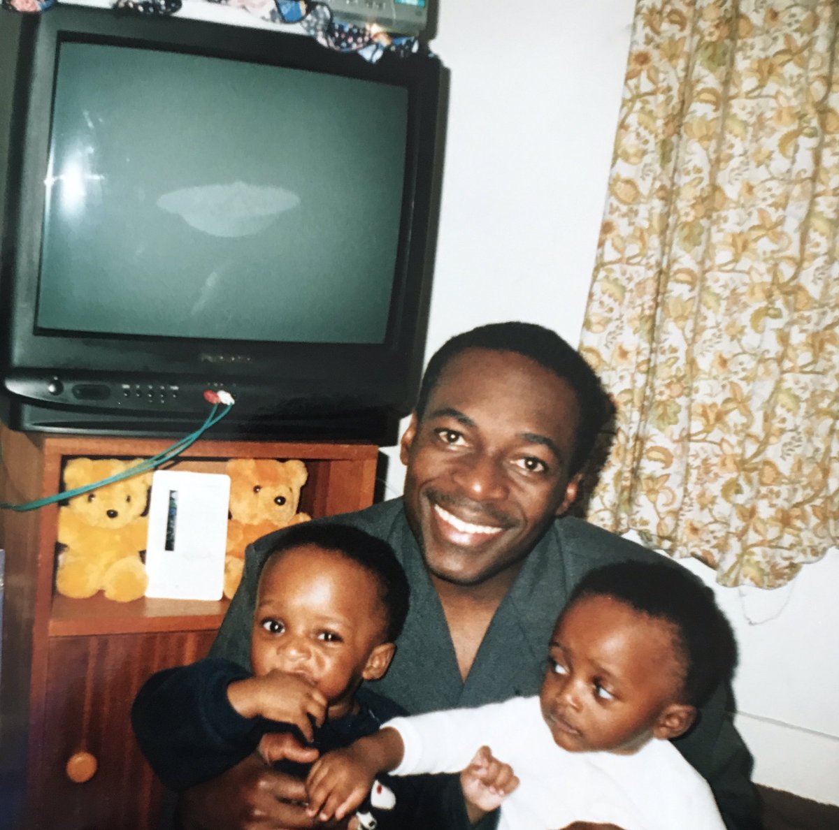 SammyOJoseph's tweet photo. Over two decades ago vs. December 2021.
#Gratitude
#FirstSetOfTwins #TbT https://t.co/t6xidOIhM6