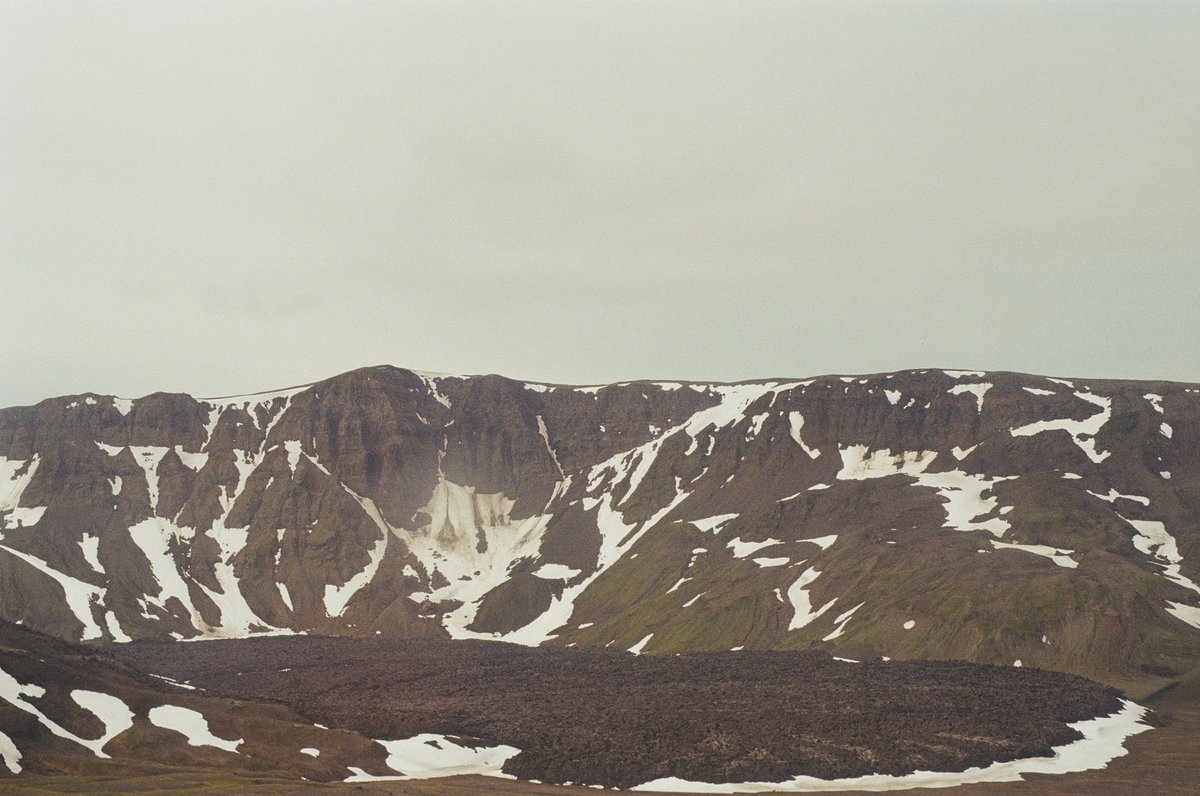 JimmerFilm's tweet photo. Flying through the middle of a volcano🌋🎞 #35mm #MinoltaX700 https://t.co/3p1Wic74AV