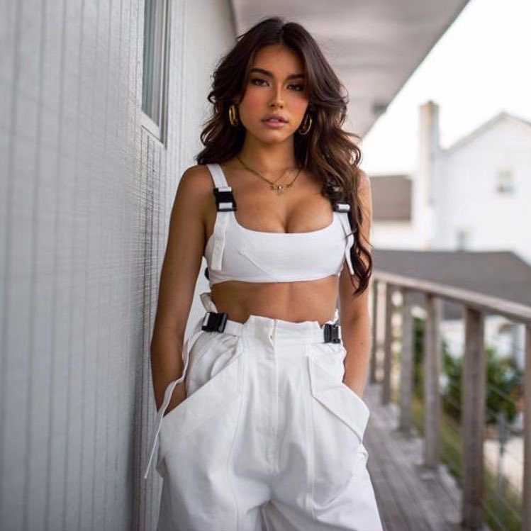BEERARCHlVE's tweet photo. madison beer. https://t.co/s0eMoO9zKW