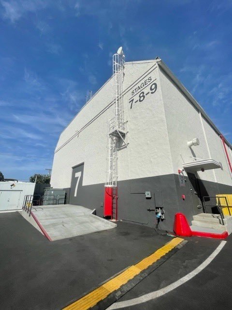 Stage 7 views 🎬📽️🎞️

#TheCulverStudios #moviestudio #culvercity #poweredbymbs #culver #theculversteps #culversteps #Hollywood #LosAngeles #Movies #ProductionMovies #Production