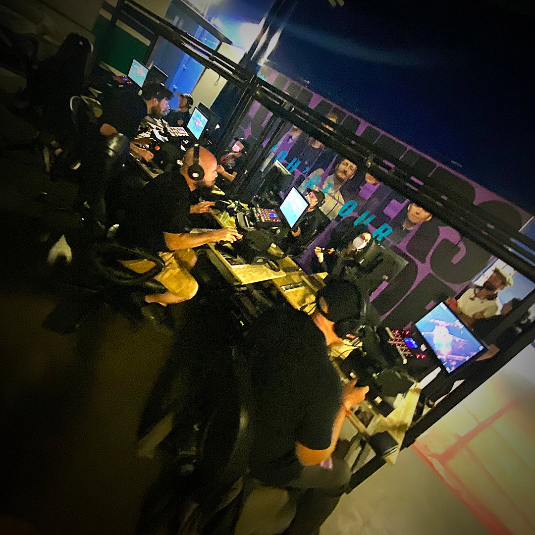 RiggitServices's tweet photo. "...Robo Spot: The future of follow spotting. Part light. Part laptop. All spot...."
~adapted from RoboCop, circa 1987~

#riggit #riggitservices #riggitstaff #professionallights #movinglight #showlights #eventlights #lightingdesigner #stagedesign

https://t.co/t9Xqh8aJQ8 https://t.co/FOKiE1ggHk