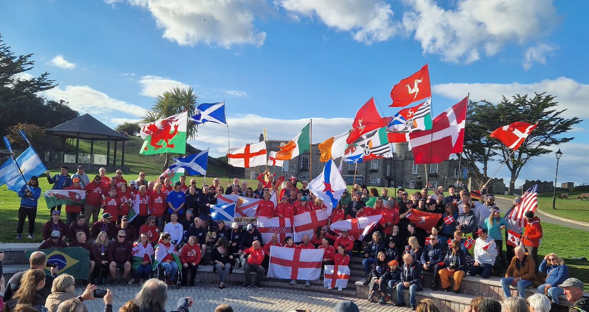 HurrelPaul's tweet photo. Surf world kayak championships in Bude, UK #surfkayaking #surfkayak https://t.co/g5q1Pay5Ld