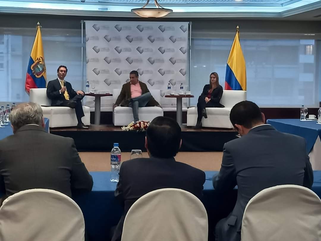 Nuestro primer programa de Networking "Un tinto con CAMECOL",  analizó en el marco de una tertulia con nuestro invitado Antonio Ricaurte, analista y ex alcalde de Quito sobre la actual situación económica y política en el 🇪🇨