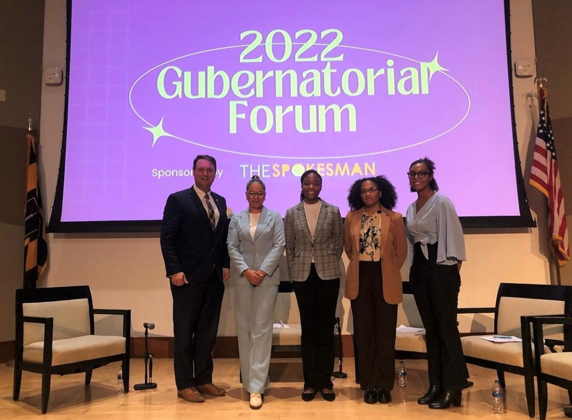 NBCUAcademy's tweet photo. We're excited that three student journalists from our Academic Partner @MorganStateU joined @NBCNEWS/@MSNBC reporter @Ahylton26 at a forum w/ Maryland's GOP candidate for governor @DanCoxEsq on #midterm election issues. 

Read @themsuspokesman for more: https://t.co/NwDbtNhnV1 https://t.co/QD9dY5XxgS