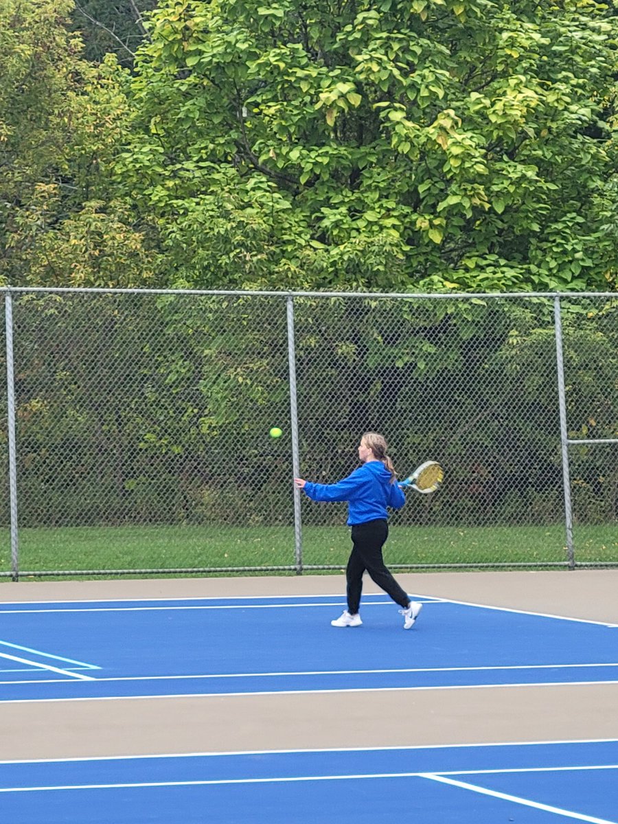 CoventryGTennis's tweet photo. MAC tournament today.  Team finished strong!Congrats Ladies 
@CHSComets https://t.co/ISqxPqudT0