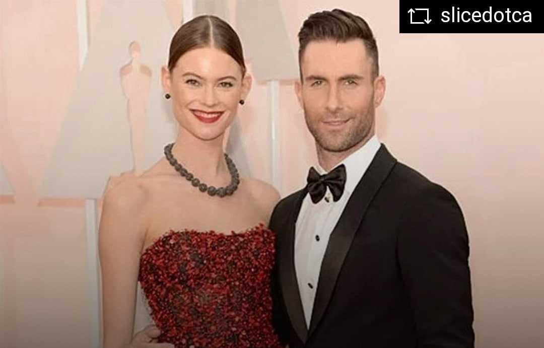 LaRedCaracol's tweet photo. #LaRed / Se vio juntos a #AdamLevine y su esposa #BehatiPrinsloo tras el escándalo de infidelidad. Recientemente la modelo #SumnerStroh reveló a través de un video que el líder de Maroon 5, le fue infiel a su esposa con ella durante un año. https://t.co/KLCe3ruHEC