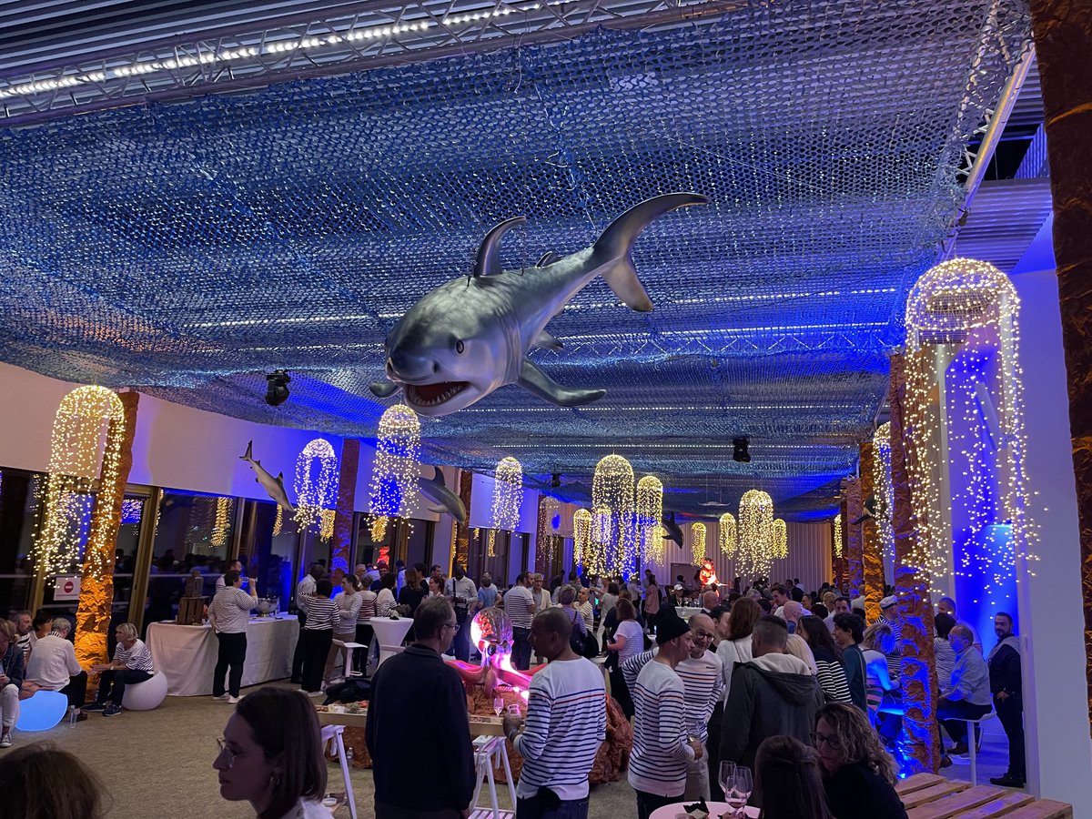 GroupeAstrevent's tweet photo. Soirée fond  marin au palais du grand large st Malo pour 600 convives #legrandlarge #solene #scenarisationfondmarin #nova #groupeastrevent https://t.co/PEOi1G0NRe