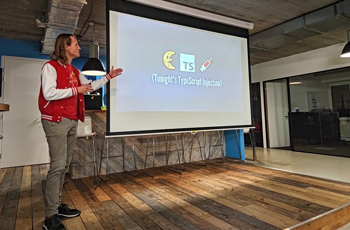 With @oliverver (Svelte!) and <a href="/_nicojs/">Nico Jansen</a> (TypeScript!) presenting, and a small but highly interactive and curious crowd, we had a great reboot of the UtrechtJS meetup group tonight!

Thanks all for joining! And thanks <a href="/Bluefront_NL/">Bluefront</a> for graciously hosting us 💙😊