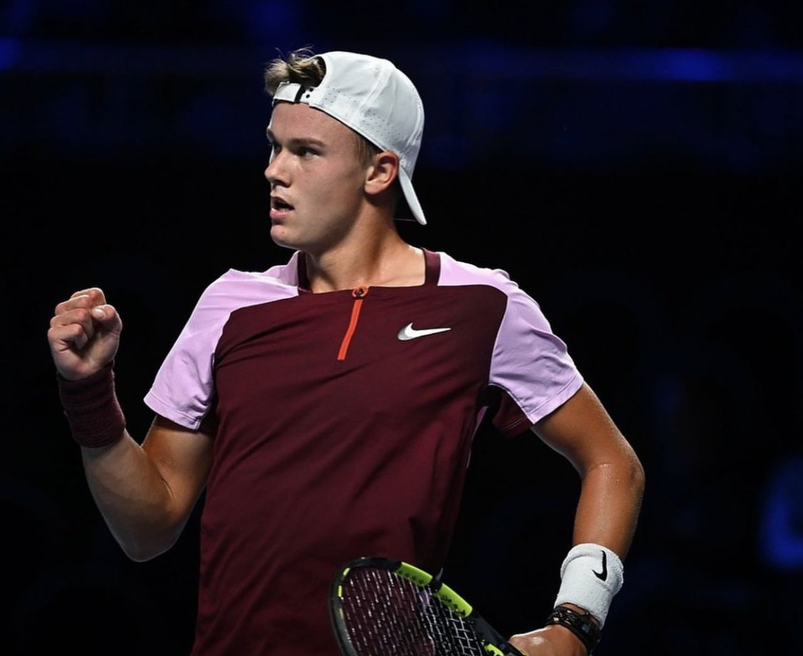BenjolATP's tweet photo. 🇧🇬 Sofia 

💥 Rune @ 1,90 - 1,5% 
@afztennis 🏄‍♀️ 

RT + ❤️ pour la force ! 
GL ! 👊 https://t.co/irOZpOZqWc