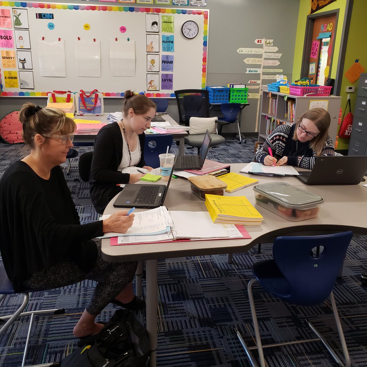 mpenneyosborn's tweet photo. Ryan teachers working hard to analyze data and student needs at CAT.  @rwoodrow8 @ambell0727 #GLCSRyan #GoGullLake https://t.co/oCdZ1whjhm