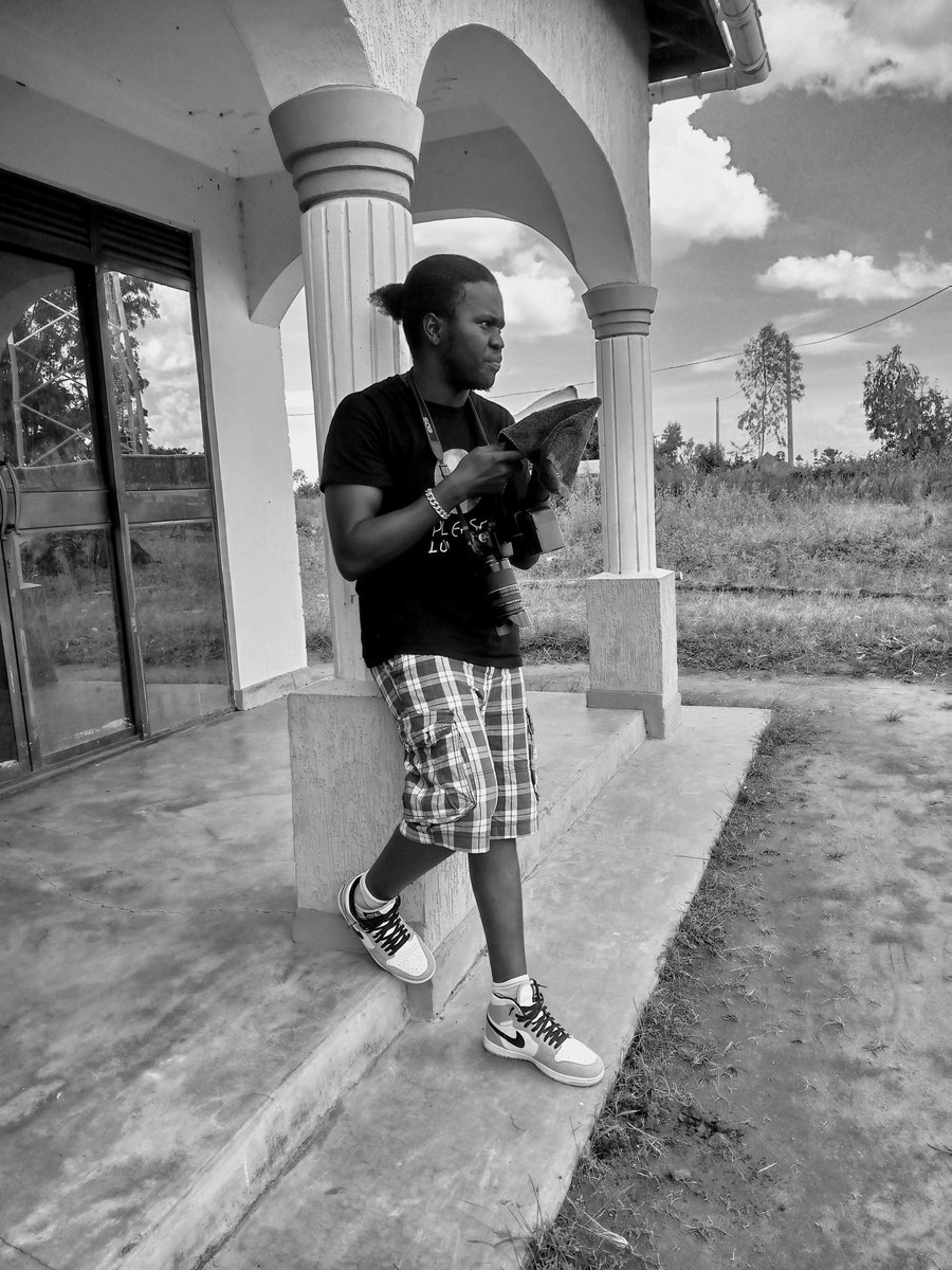 YoBoyKen_Ug's tweet photo. More years to this hustles and bustles. Happy birthday to me😋 https://t.co/dGMfX3y8jH