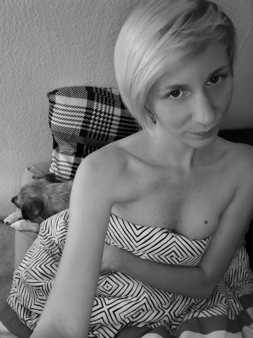 au lit avec le covid, on se retrouve la semaine prochaine pour reprendre les lives! https://t.co/qrQ<a href="/tag/chaturbate"class="tags"><span>#chaturbate</span></a><a href="/tag/adventcalendar"class="tags"><span>#adventcalendar</span></a><a href="/tag/linktree"class="tags"><span>#linktree</span></a><a href="/tag/adventcalendar2021"class="tags"><span>#adventcalendar2021</span></a>