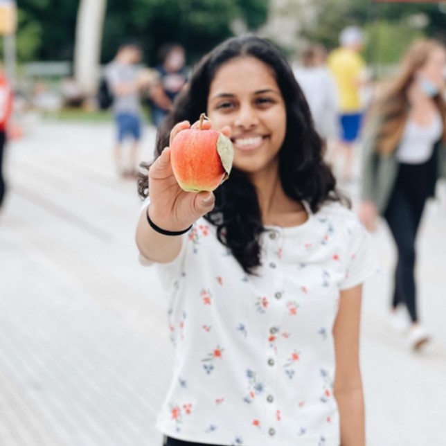 We are so excited to bring Joy•Ful back to campus with our FALL FESTI•FUL😍 Join us on October 6th in the Food Hall for a fall themed menu, mini farmers market, photo booth, and more!
..
#mustangdining #smsu #chartwellshighered #chartwellscentral #chartwellsjoyful #joyfulatSMSU