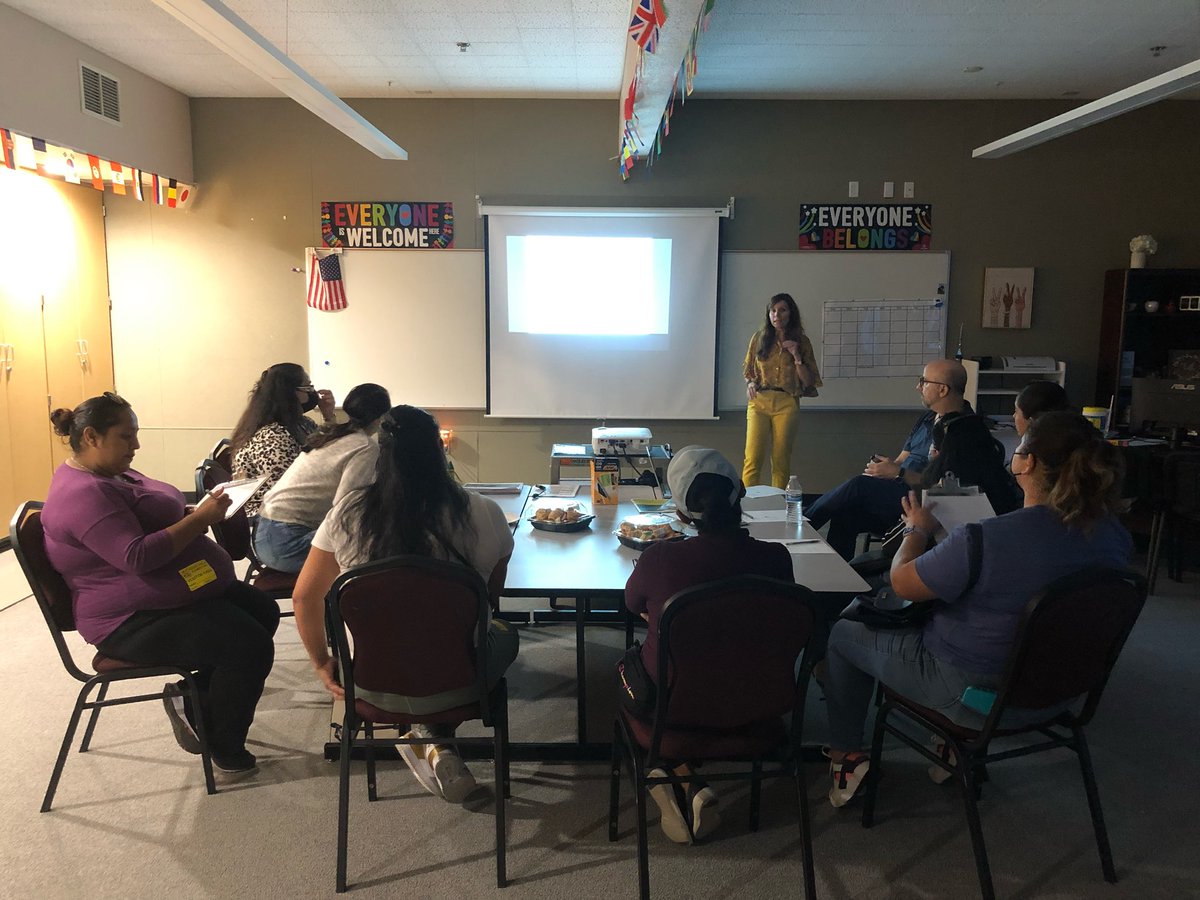 MargaMarshall's tweet photo. Great ELAC Officials training for our JSUSD parents!!!  Thank you Superintendent Miller for stopping by and listening to the parents voices.
#dedicadosaexcELenciaeneducación #JSUSD #parentsinvolvement https://t.co/iAQbbSEXo3